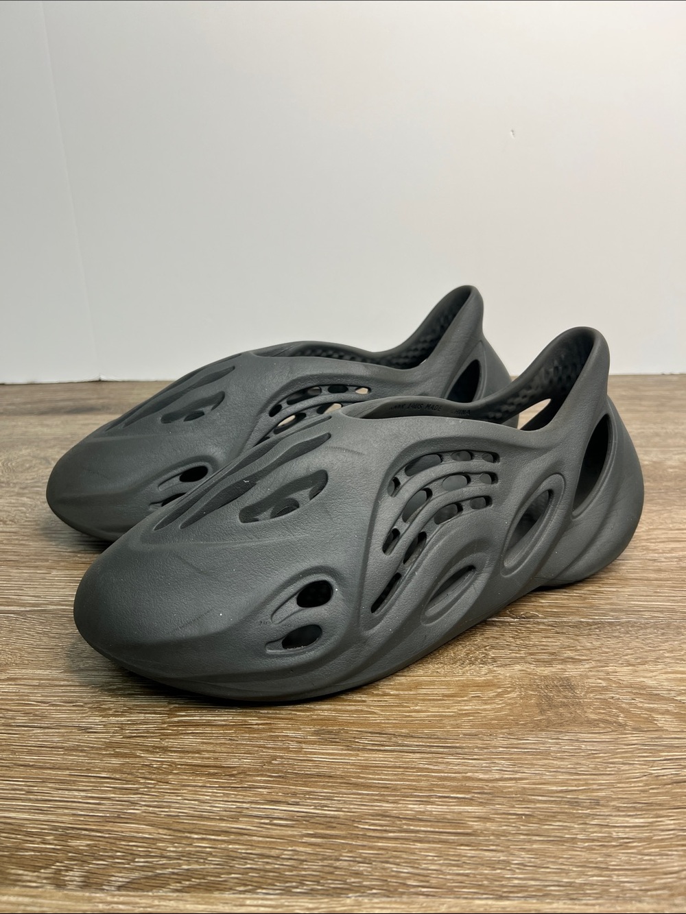 Adidas Yeezy Foam Runner “Carbon” Clogs Men’s 14